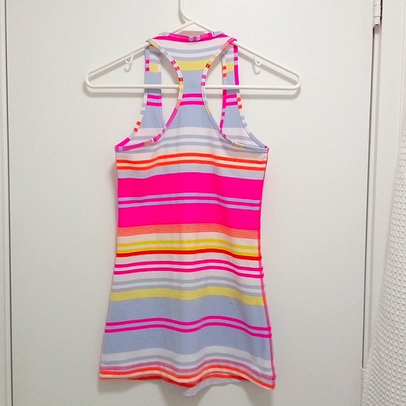 Lululemon🌟HP🌟 Striped Tank Size 4 - Picture 2 of 4
